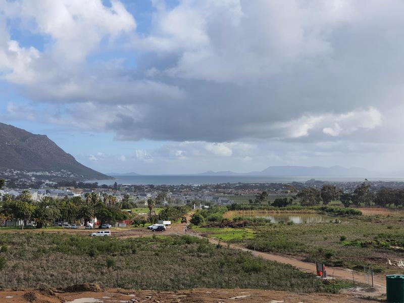 To Let 2 Bedroom Property for Rent in Gordons Bay Western Cape